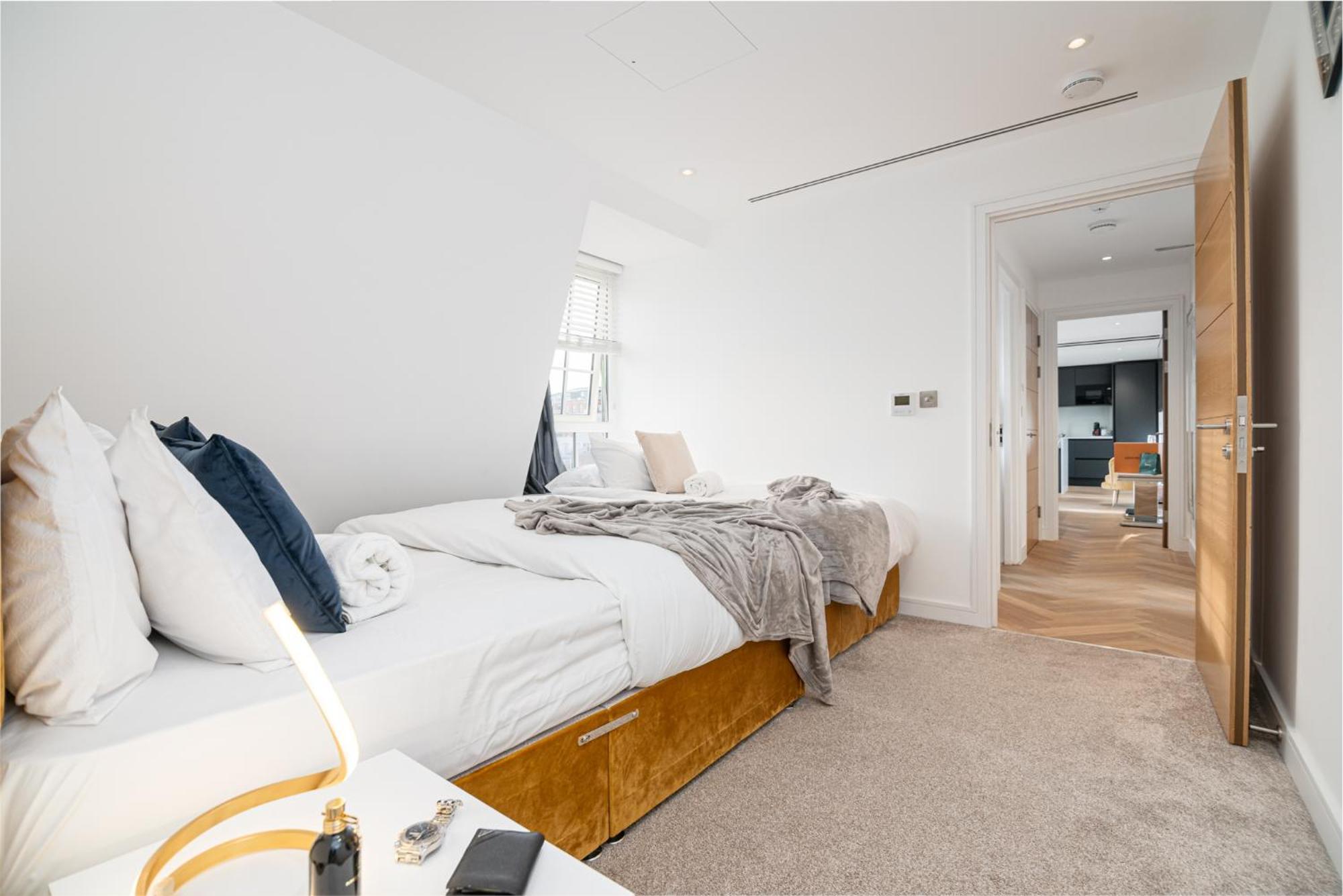Stunning 1-Bedroom Penthouse In Marble Arch 72 런던 외부 사진