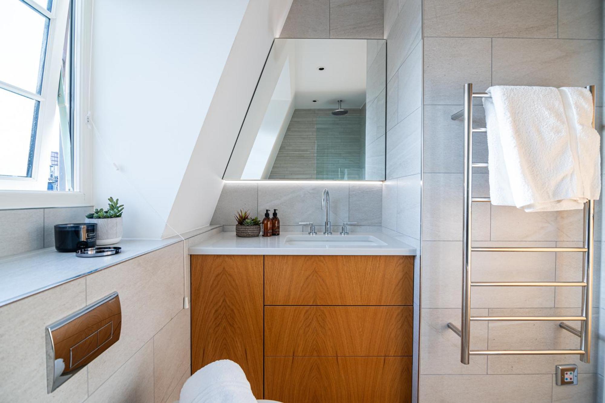 Stunning 1-Bedroom Penthouse In Marble Arch 72 런던 외부 사진