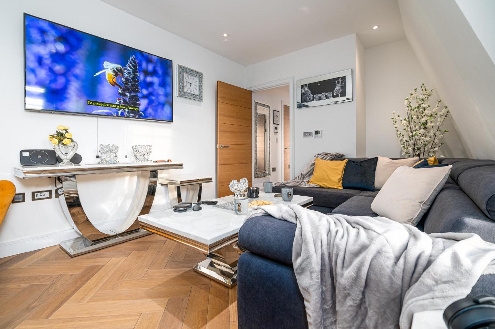 Stunning 1-Bedroom Penthouse In Marble Arch 72 런던 외부 사진